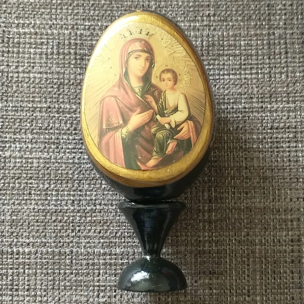 NIB Handcrafted Icon Egg - Picture 8 of 9